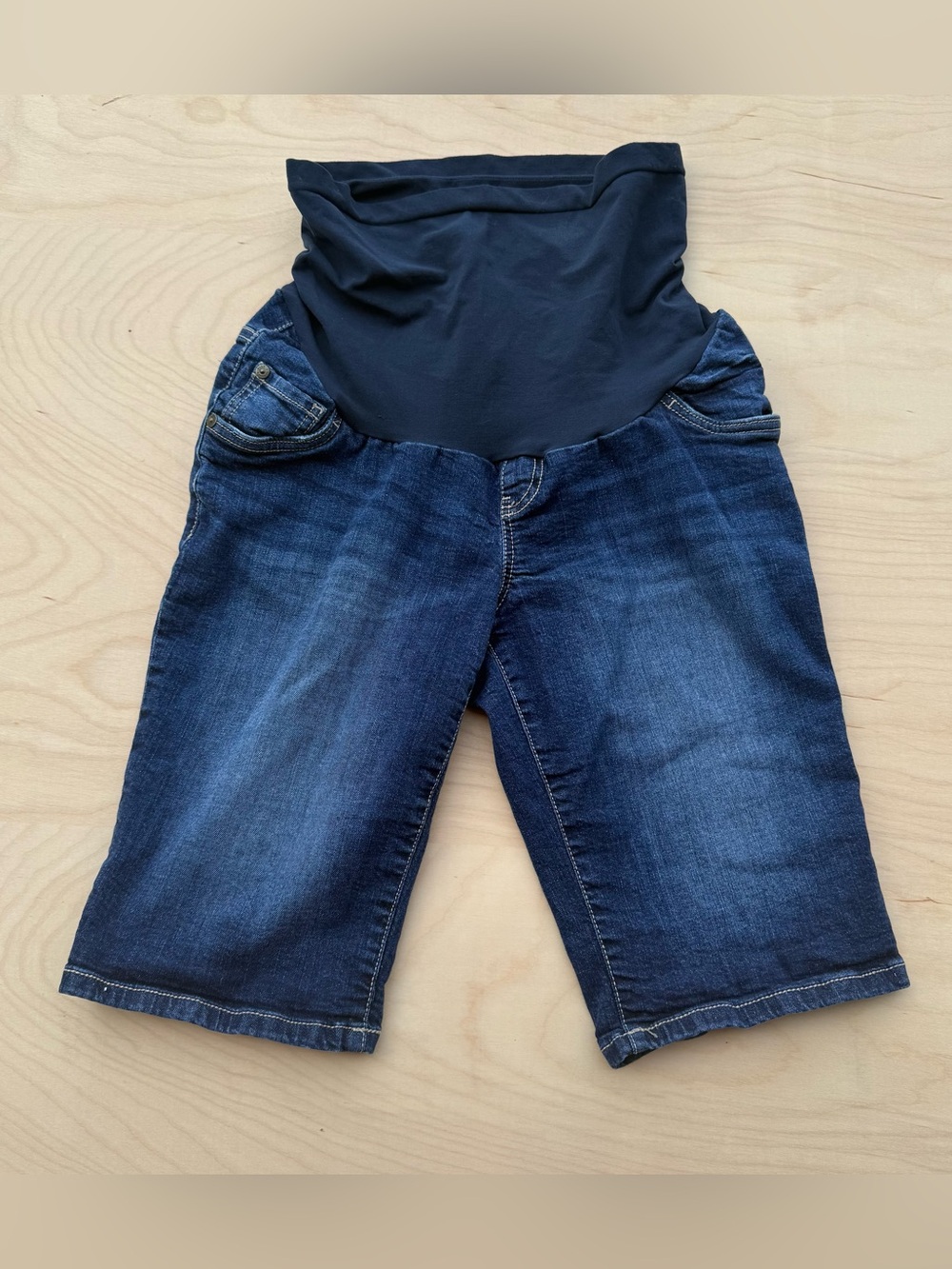 Indigo Blue Maternity Denim Bermuda Shorts SIze M Dark Wash Stretch Pregnancy